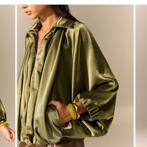 Olive Green Satin Oversize  Bombet Jacket. S.Small.